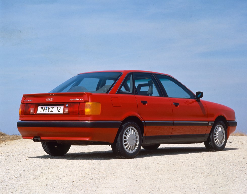 Audi 90 2.3 E, 133hp (Automatic)